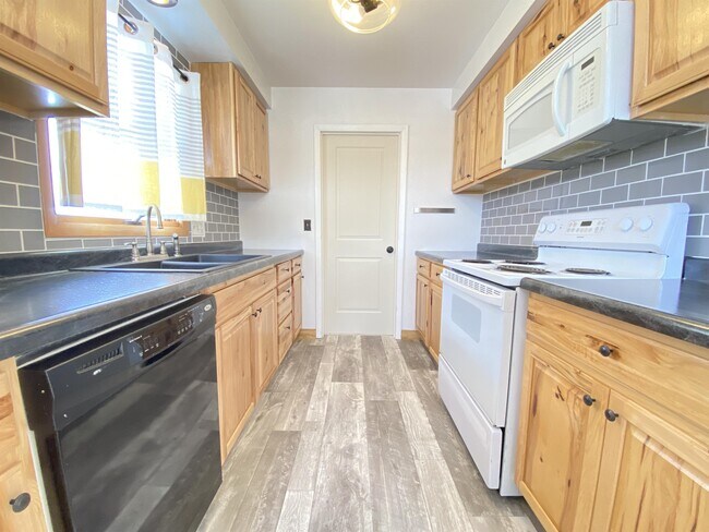 Building Photo - 1877 22nd St NW