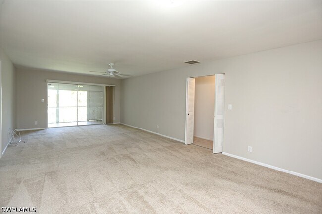 Building Photo - 221 Cypress Way E