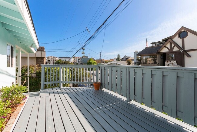 Building Photo - Charming Lantern District Bungalow