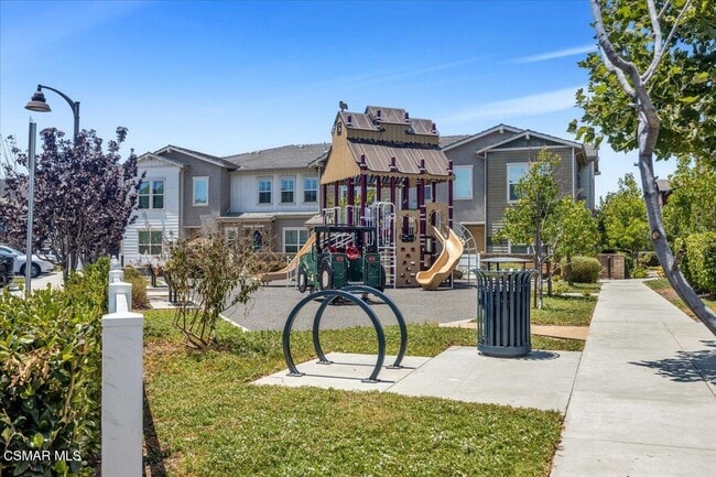 Building Photo - 215 Red Brick Dr