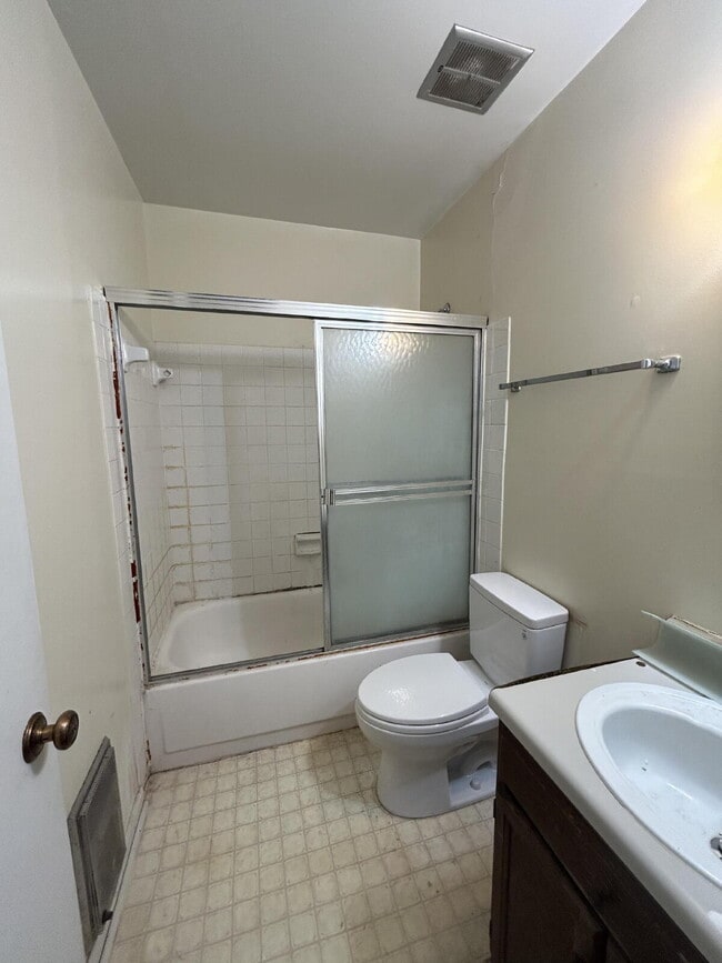 Building Photo - 2348 Antiqua Ct