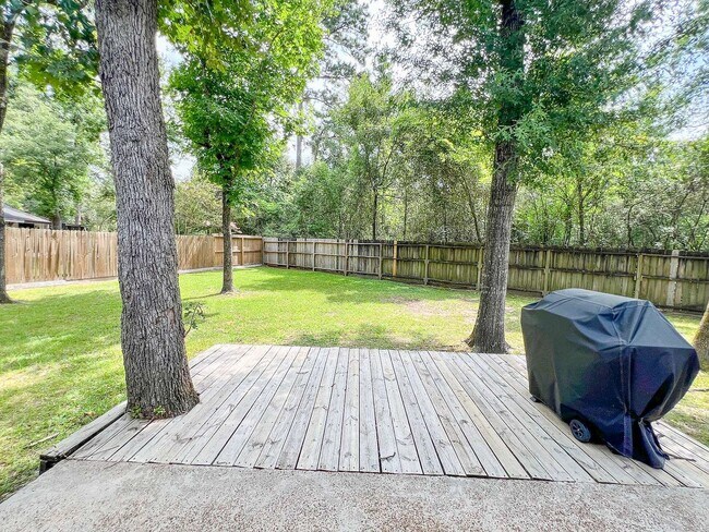 Building Photo - 2012 E Lacey Oak Cir