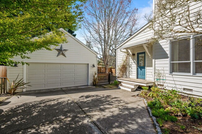 Building Photo - 8161 Ragle Pl