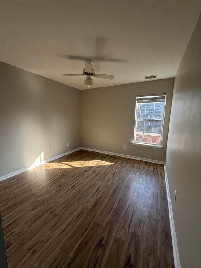 Building Photo - 516 Granite Point