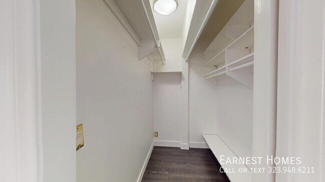 Building Photo - 14335 Huston St