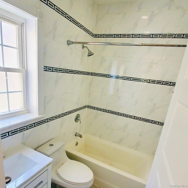 Building Photo - 85-40 76th St