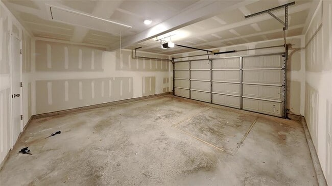 Building Photo - 6141 Bradford Pear Ln