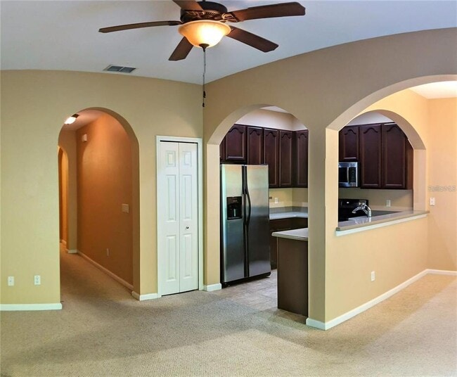 Building Photo - 10272 Park Commons Dr