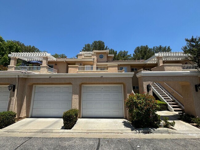 Primary Photo - Spacious 2-Bedroom Condo with Loft & Resor...