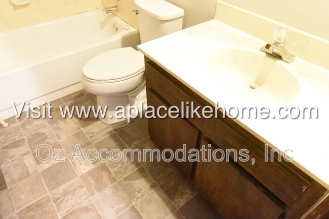 Building Photo - 3137 Eaton St