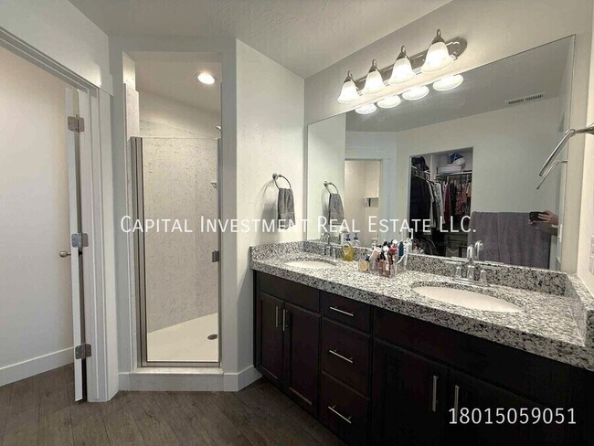 Building Photo - 4710 Breezy Patch Rd