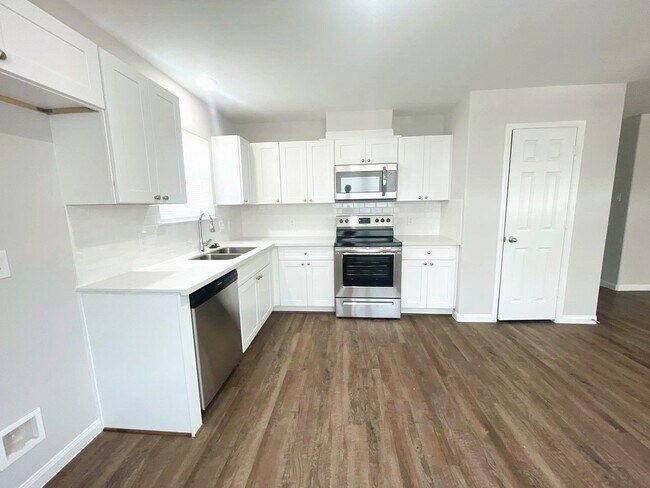 Building Photo - 350 Rd 5105