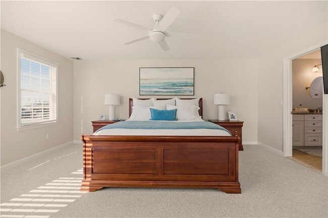 Building Photo - 105 Lilac Ln