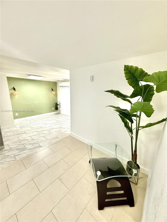 Building Photo - 10270 SW 167th Terrace