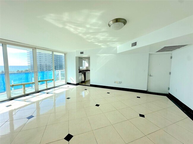 Building Photo - 5900 Collins Ave