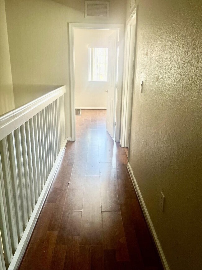 Building Photo - 521 Princess Dr