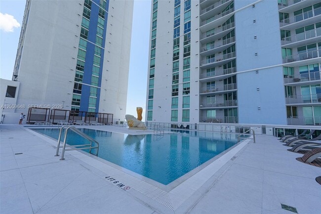 Building Photo - 335 S Biscayne Blvd