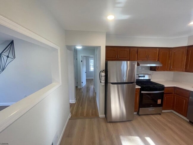 Building Photo - 752 Layton Dr