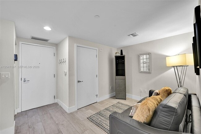Building Photo - 16385 Biscayne Blvd