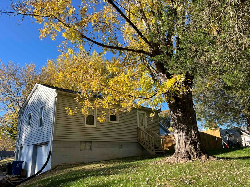 Building Photo - 44 Axley St