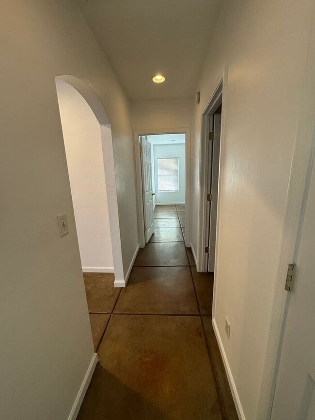 Building Photo - Charming 2 Bedroom, 2 Bathroom Home in Tucson, AZ