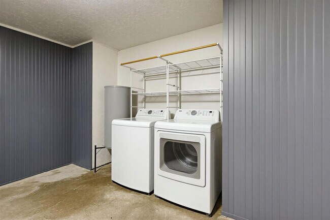 Building Photo - 9514 Marblemount Dr