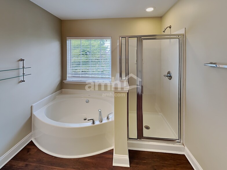 Building Photo - 6716 Evanton Loch Rd