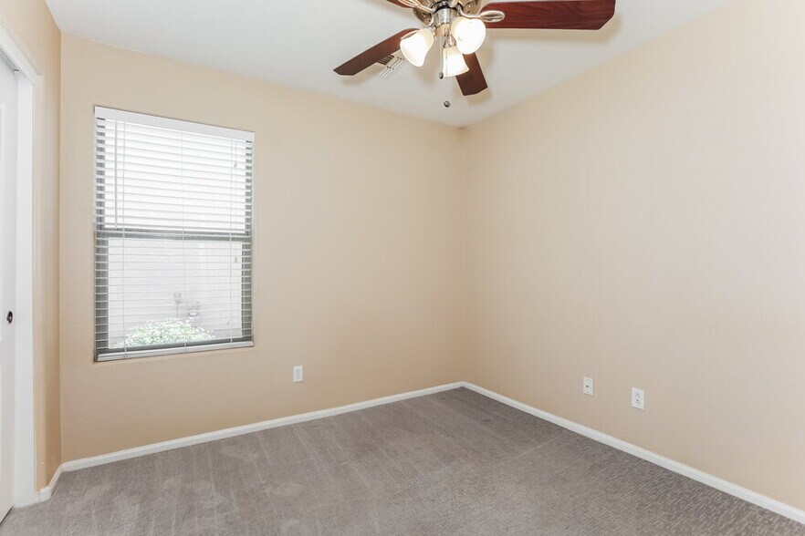 Building Photo - 28953 N Coal Ave