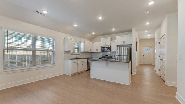 Building Photo - 4246 W Buckaroo St