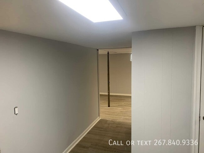 Building Photo - 18 Armor Ct