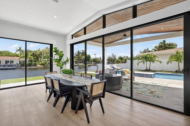 Building Photo - 2157 Coral Gardens Dr