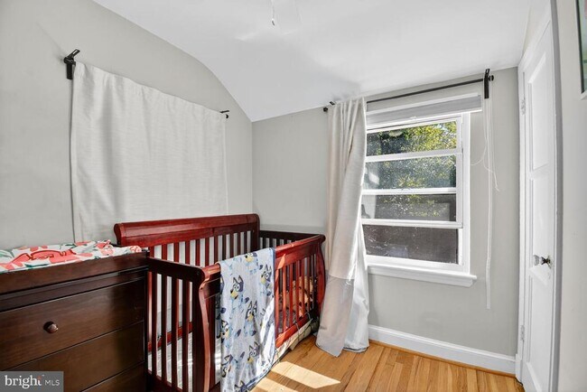 Building Photo - 10021 Tenbrook Dr