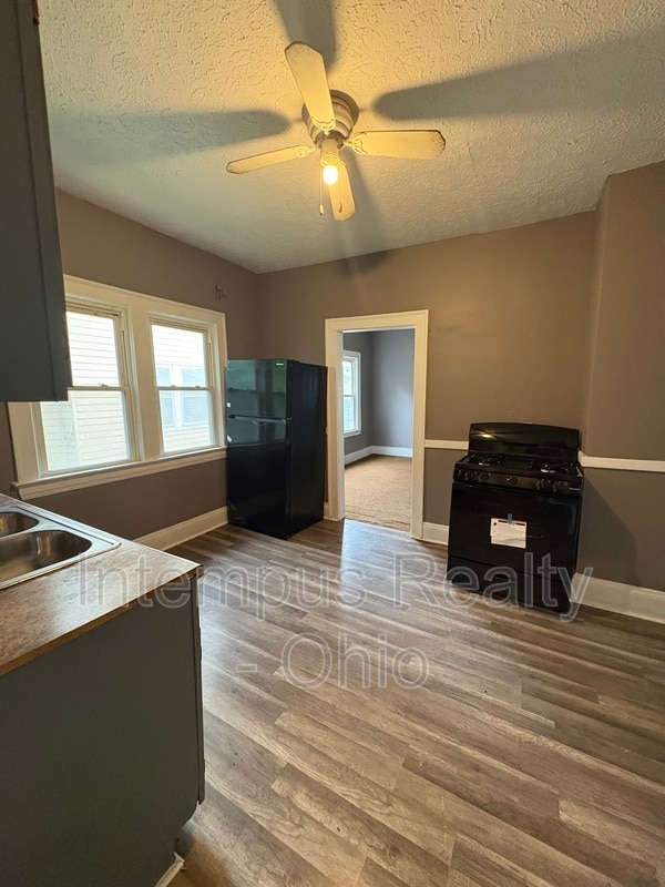 Building Photo - 942 Eddy Rd