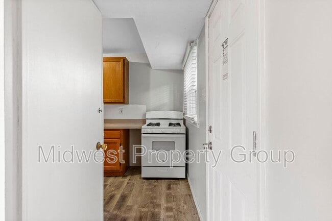 Building Photo - 306 Banff Cir