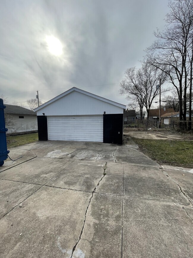 Building Photo - 2308 Wilson St