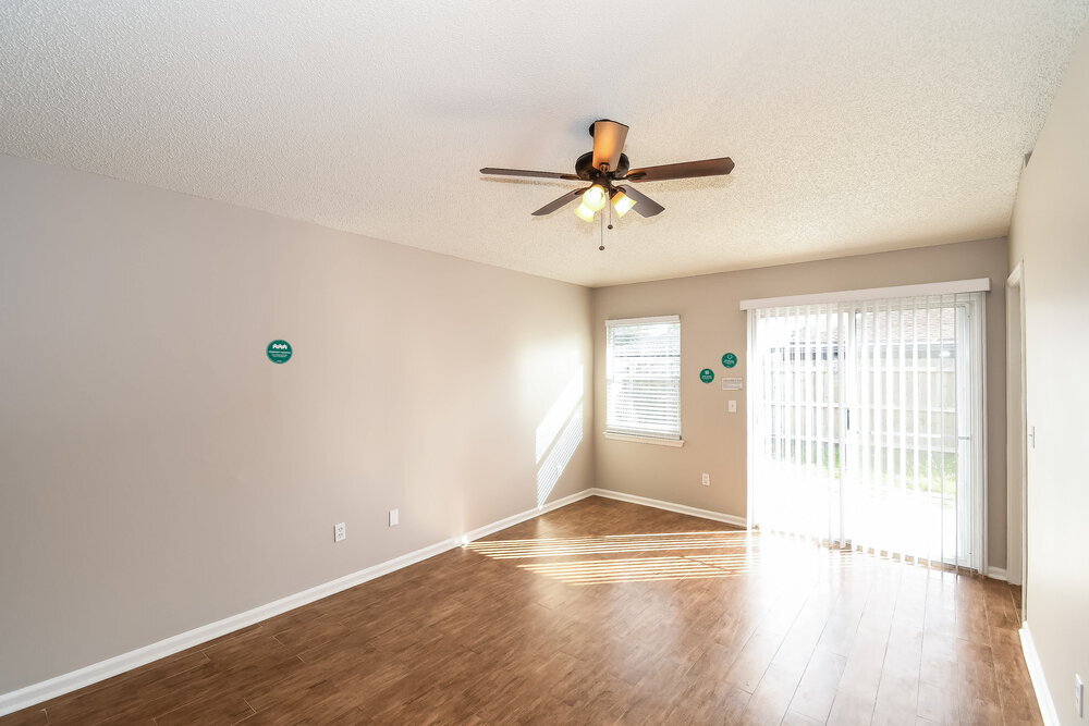Building Photo - 8736 Townsquare Dr