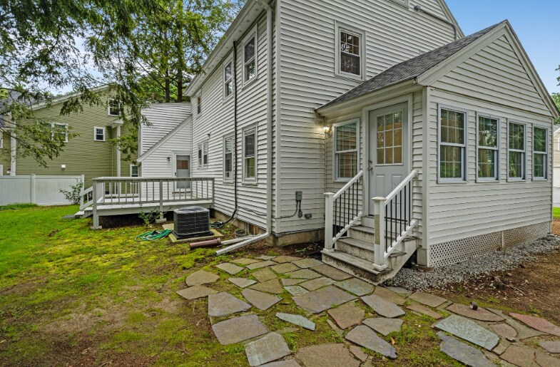 Building Photo - 14 Gleason Rd
