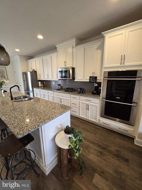 Building Photo - 2842 Golden Gate Ct