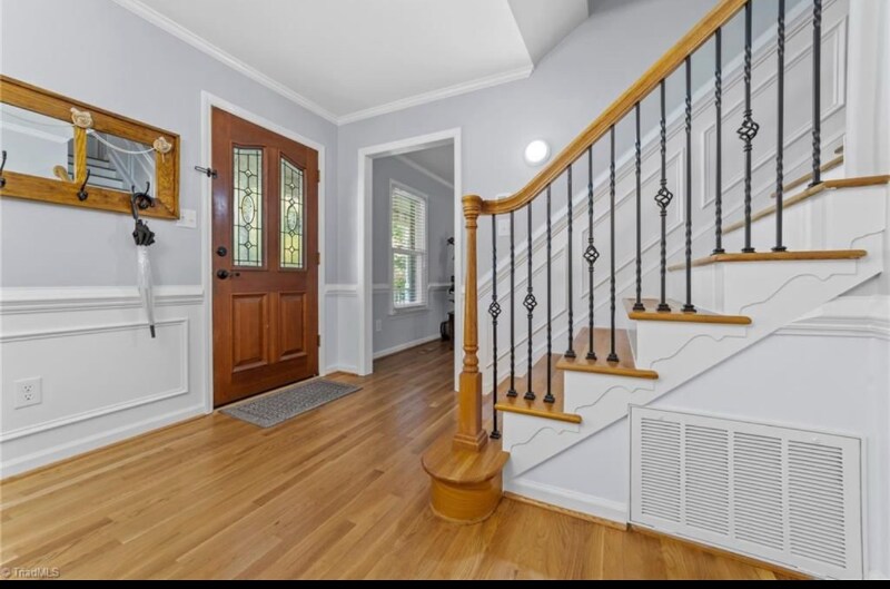 Building Photo - 544 Woodland Dr