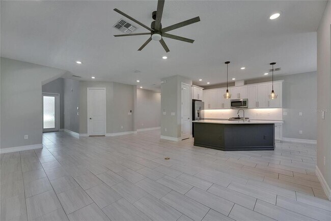 Building Photo - 4899 Isola Ct