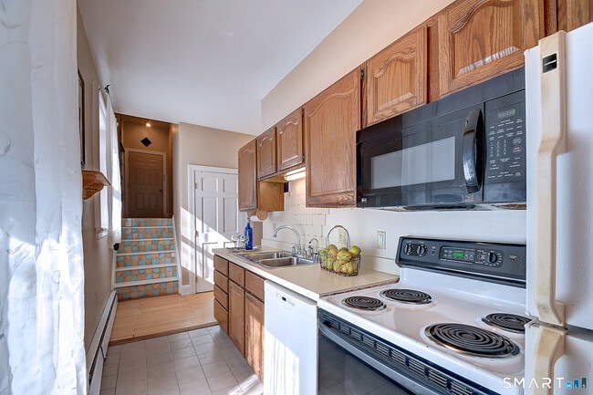 Building Photo - 26 Greene Ave