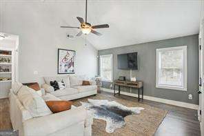 Building Photo - 1384 Lanvale Dr SW