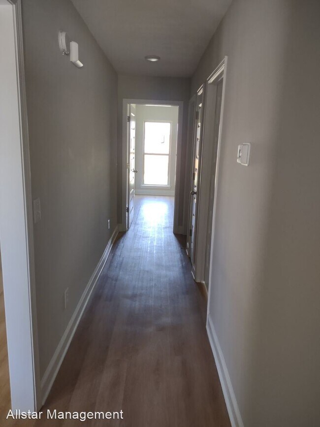Building Photo - 4 br, 2 bath House - 560 Silver Hill Drive