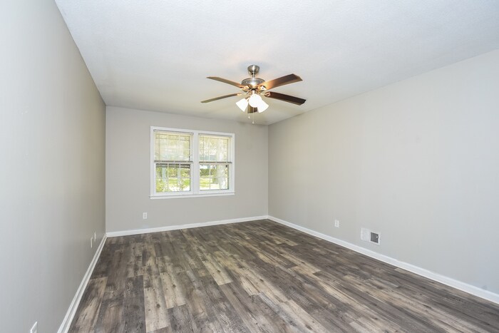 Building Photo - 455 Brookshire Dr