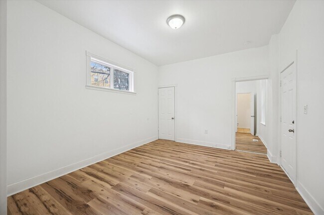 Building Photo - Germantown 4 Bedroom House- Half Bath on the First Floor!