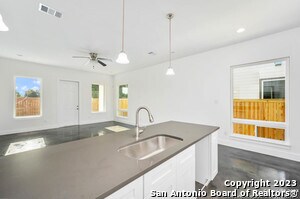 Building Photo - 303 San Salvador Ave