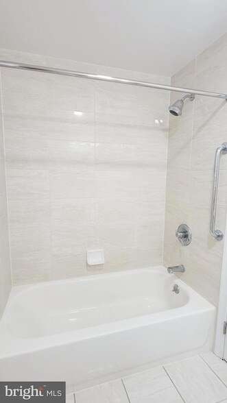 Building Photo - 12400 Shadow Ln