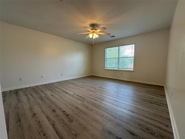 Building Photo - 2303 Ledgeway Ct