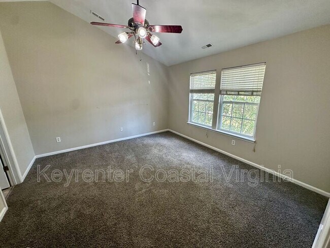 Building Photo - 106 Quail Run Ct