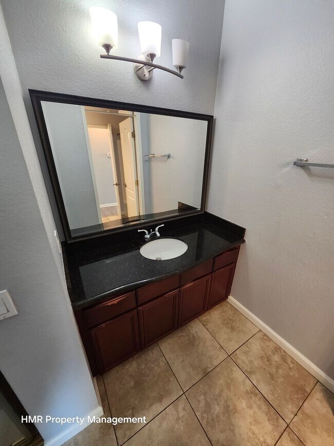 Building Photo - AVAILABLE NOW! Ontario Apt. in a gated community